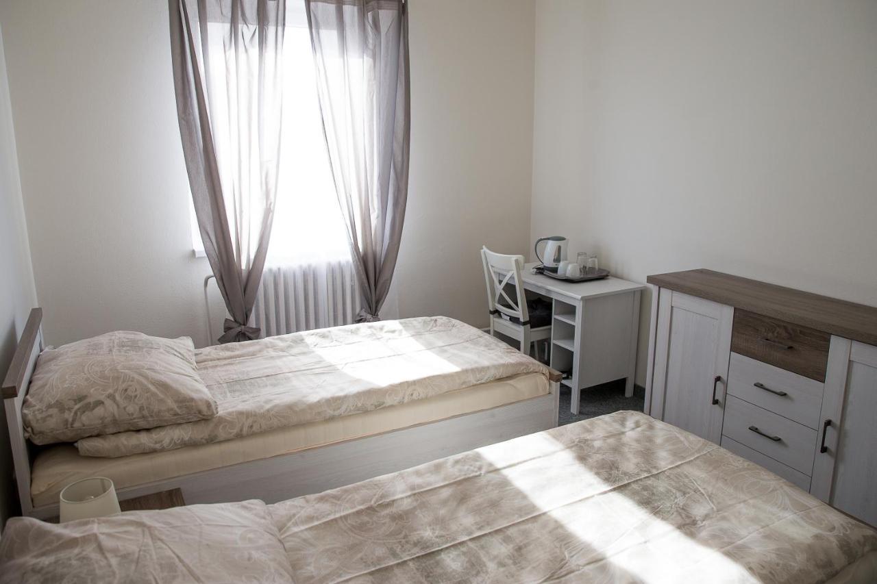Penzion 68 Hotel Kladno Luaran gambar
